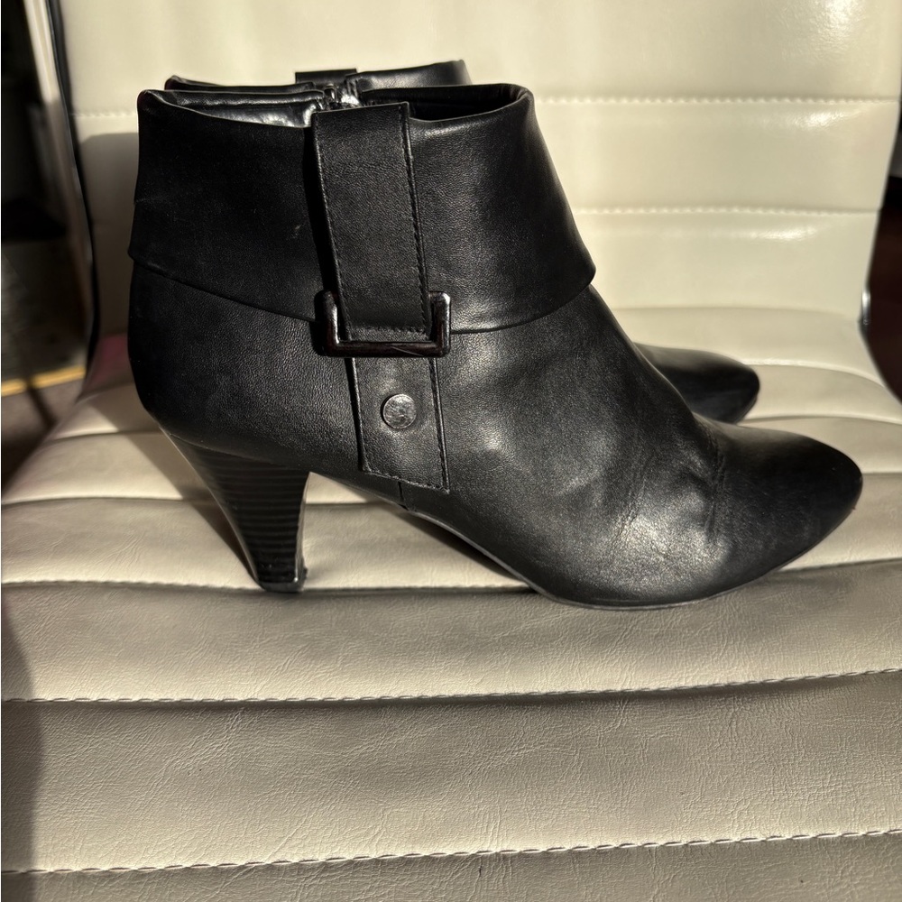 East 5th Flex Black Heeled Ankle Boots Size 7.5 M